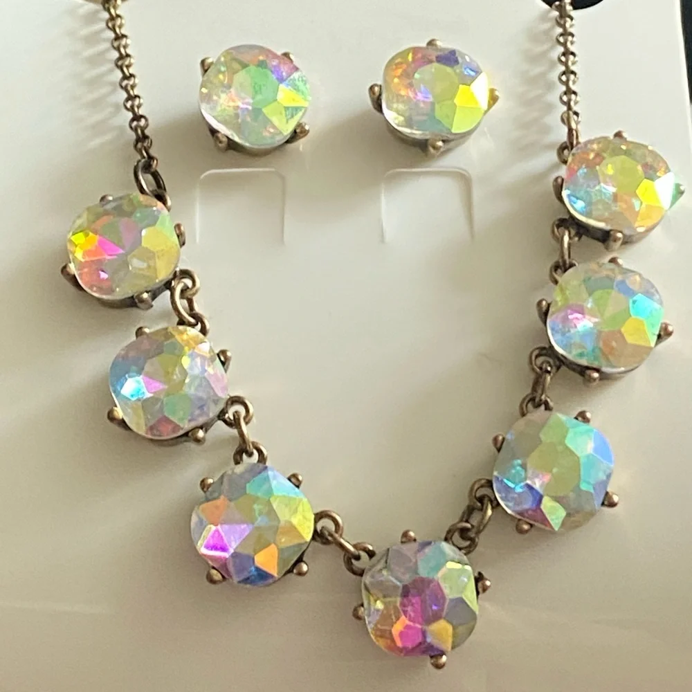 Aurora Borealis Facetted Rhinestone Glass Necklace And Earrings Set Iridescent